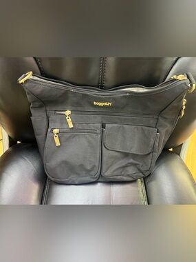Baggallini Black Travel Organizer with Gold Hardware